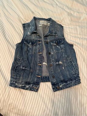 KanCan Light Blue Distressed Denim Vest